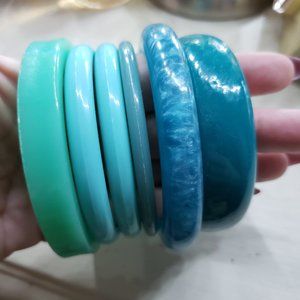 Vintage Plastic Blue Bangle Set